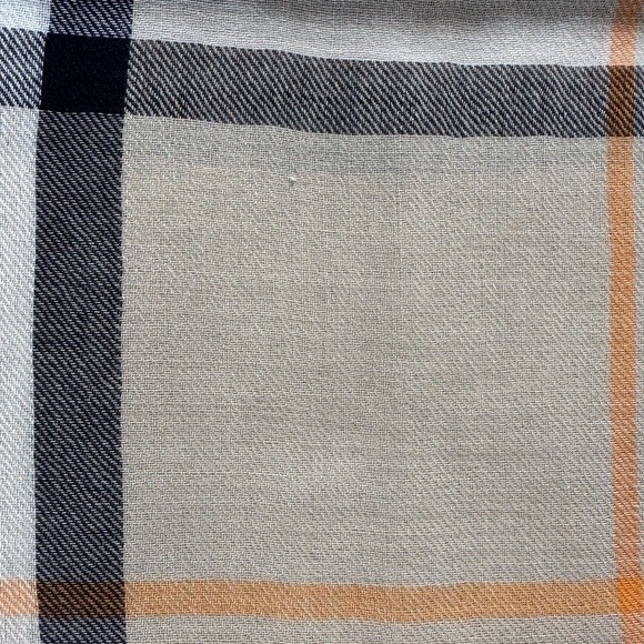 NEW🔥BURBERRY Giant Check Wool Scarf🔥 - Picture 8 of 8